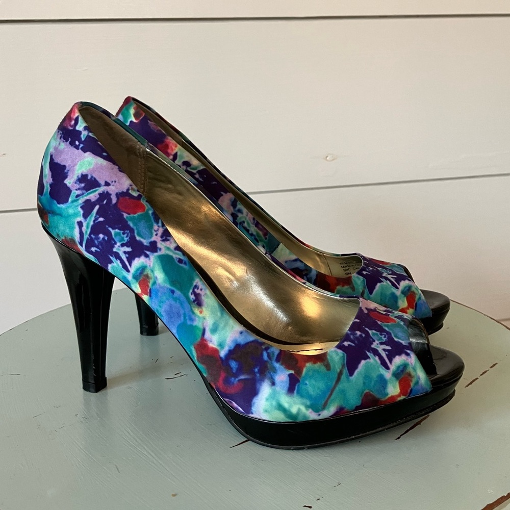 Like new Style and Company heels